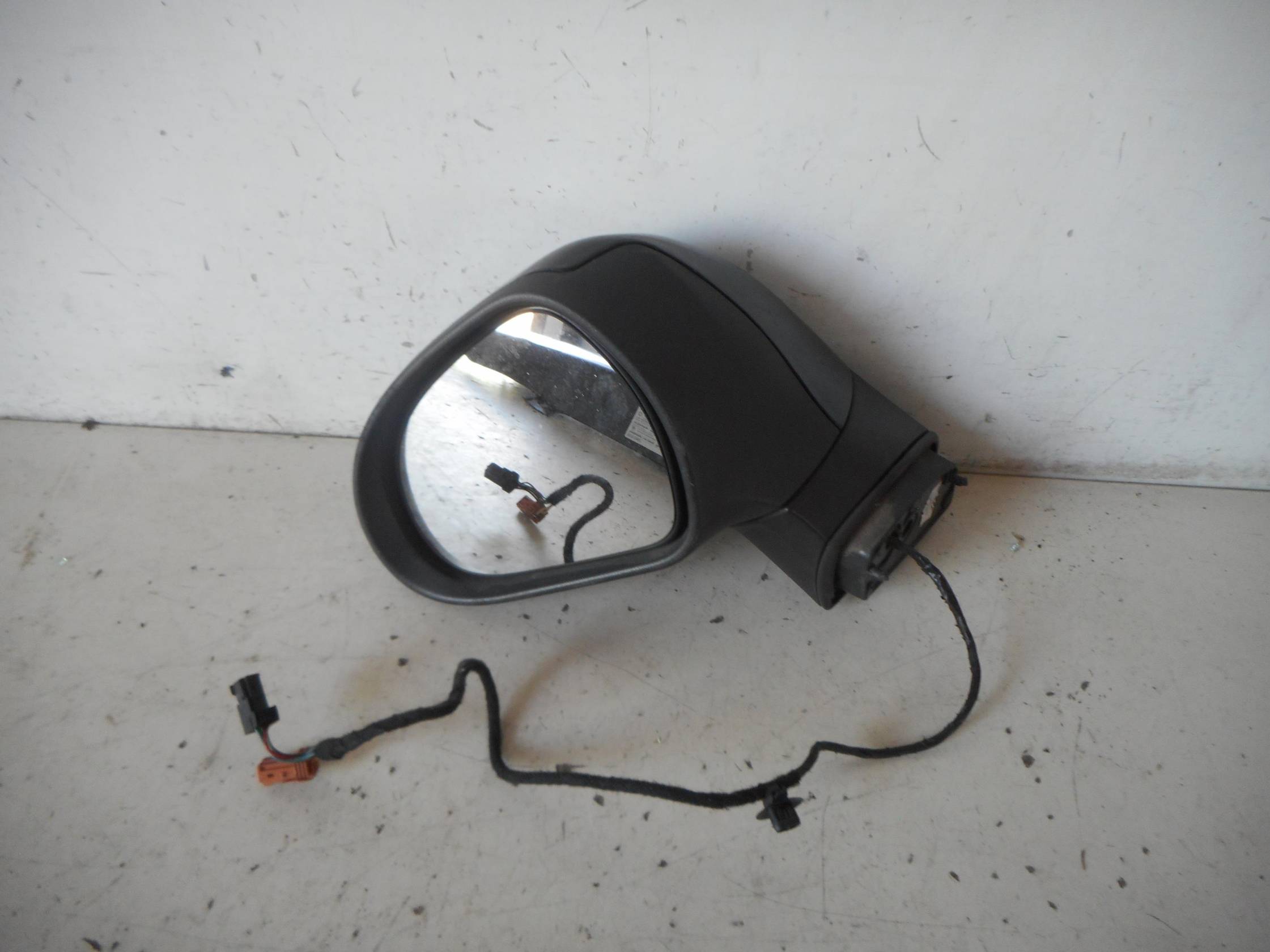 Retrovisore est. regolaz. elettr. sx.